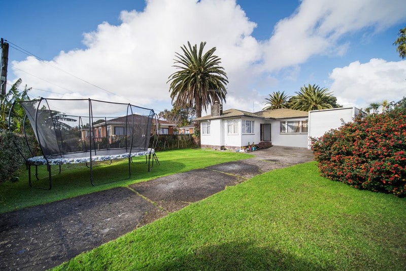 123 Favona Road, Favona, Auckland - Carousel 1