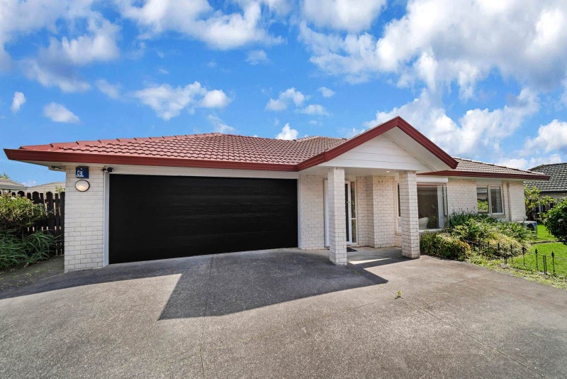 2/5 Bowscale Place, Northpark, Auckland - Carousel 1