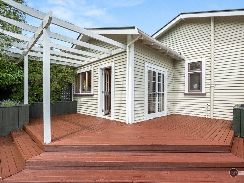 17 Cudby Street, Woburn, Lower Hutt - Carousel 17