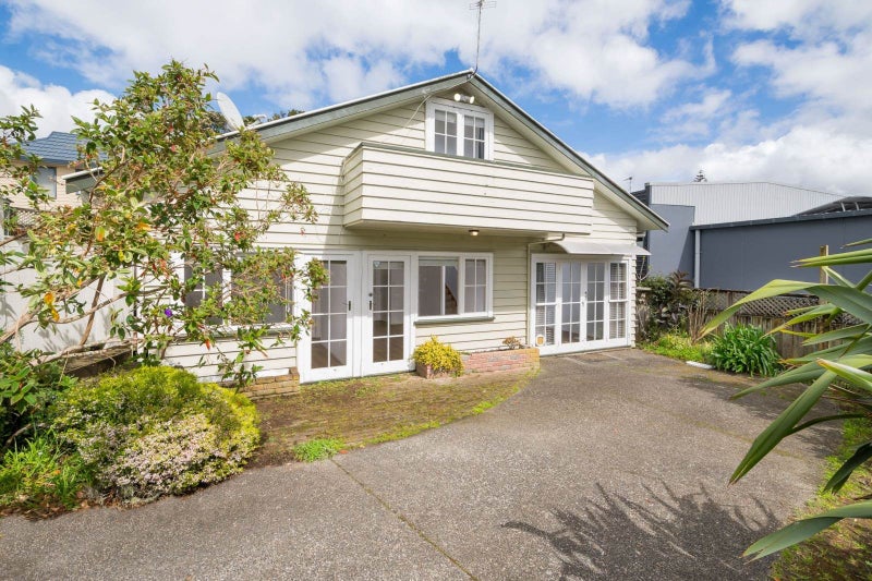 45A Morningside Drive, Mount Albert, Auckland - Carousel 1