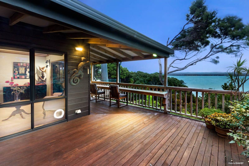 7 Poaka Place, Beach Haven, Auckland - Carousel 2