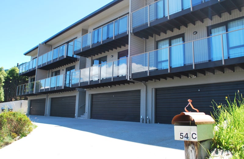 54C Wynyard Crescent, Fernhill, Queenstown - Carousel 2