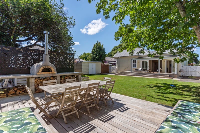 15 Mars Avenue, Sandringham, Auckland - Carousel 2