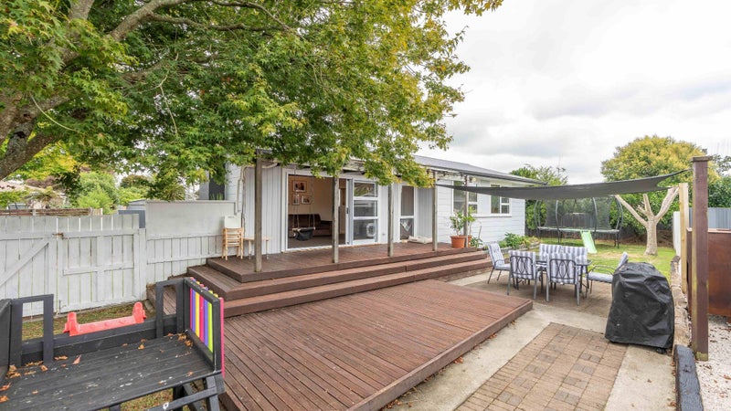 23 Susan Place, Deanwell, Hamilton - Carousel 1