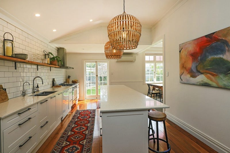 8 Martin Dale, Raureka, Hastings - Carousel 1