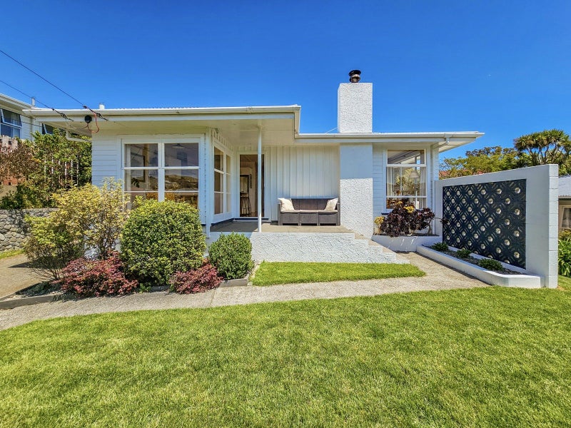 15 Mark Avenue, Paparangi, Wellington - Carousel 1