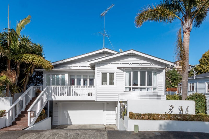 16 Hackett Street, Saint Marys Bay, Auckland - Carousel 1