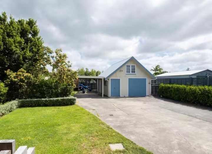 298 Clifton Road, Te Awanga, Te Awanga - Carousel 2