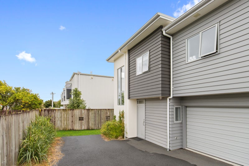 4/144 Old Farm Road, Hamilton East, Hamilton - Carousel 1