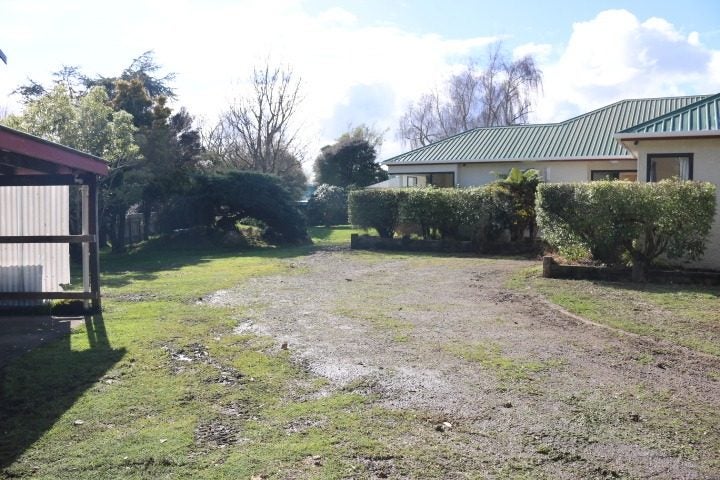 19 Norwich Place, Awapuni, Palmerston North - Carousel 12
