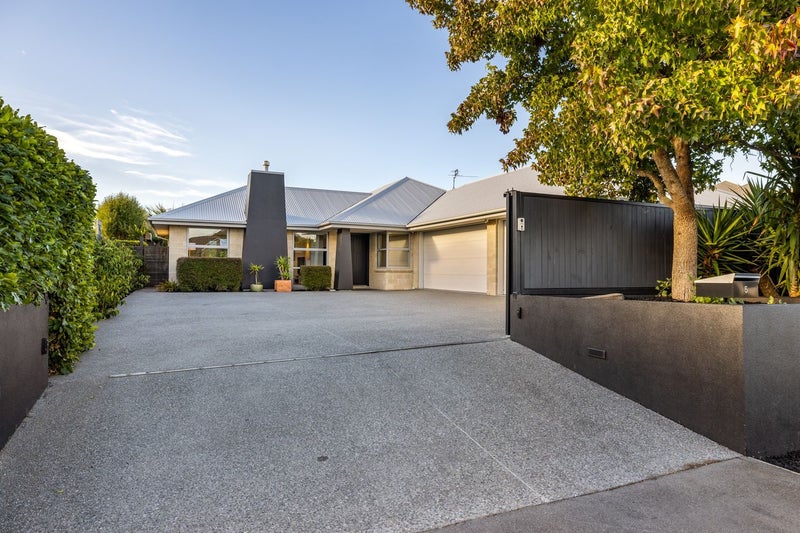 5 Foresters Crescent, Parklands, Christchurch - Carousel 2