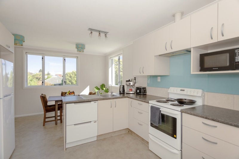 10 Towey Street, Oamaru - Carousel 2