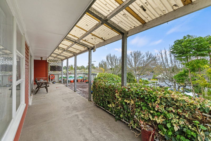 22 Sutton Crescent, Hillcrest, Hamilton - Carousel 2