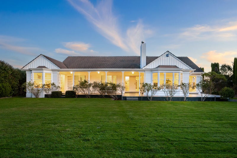 15 Troon Crescent, Boulcott, Lower Hutt - Carousel 2