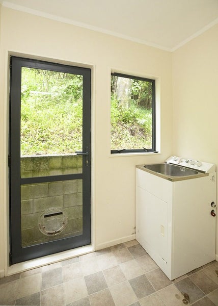 31B Clutha Avenue, Khandallah, Wellington - Carousel 14