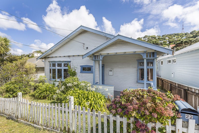 22 Hohiria Road, Hataitai, Wellington - Carousel 1