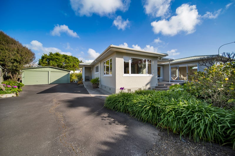 221 South Road, Spotswood, New Plymouth - Carousel 1