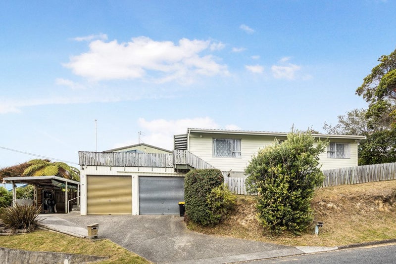 47A Chester Road, Tawa, Wellington - Carousel 2