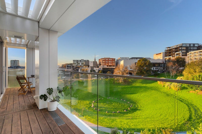 411/15 Rendall Place, Eden Terrace, Auckland - Carousel 1