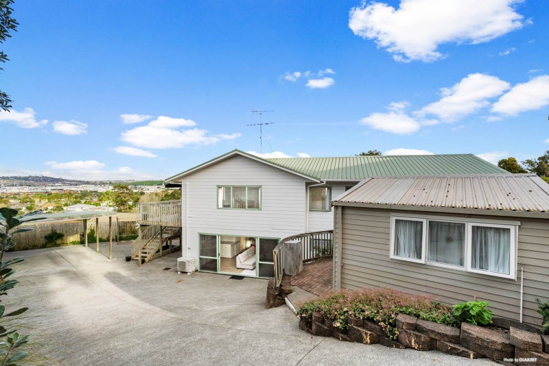 17A Parkview Place, Pakuranga Heights, Manukau - Carousel 1