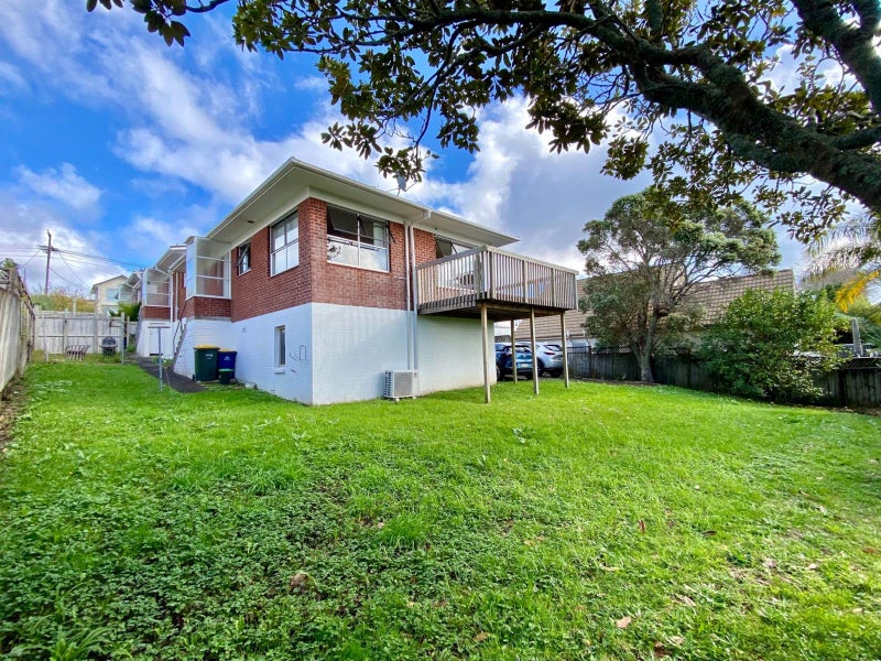 3/17 Quebec Road, Milford, Auckland - Carousel 12