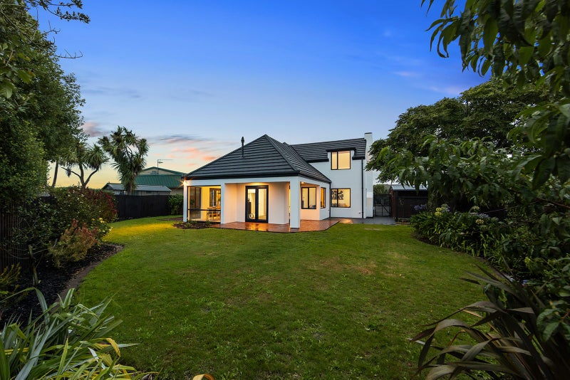 14 Evenwood Place, Waimairi Beach, Christchurch - Carousel 1