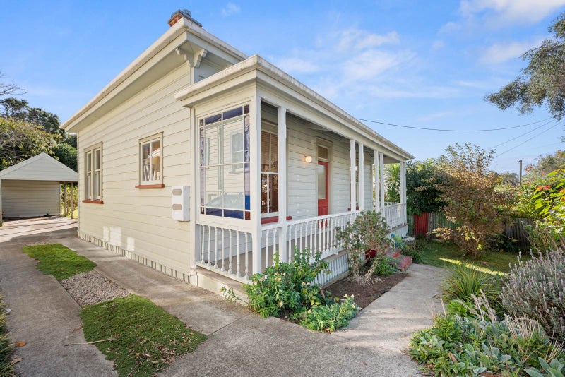 19 Vauxhall Road, Devonport, Auckland - Carousel 2