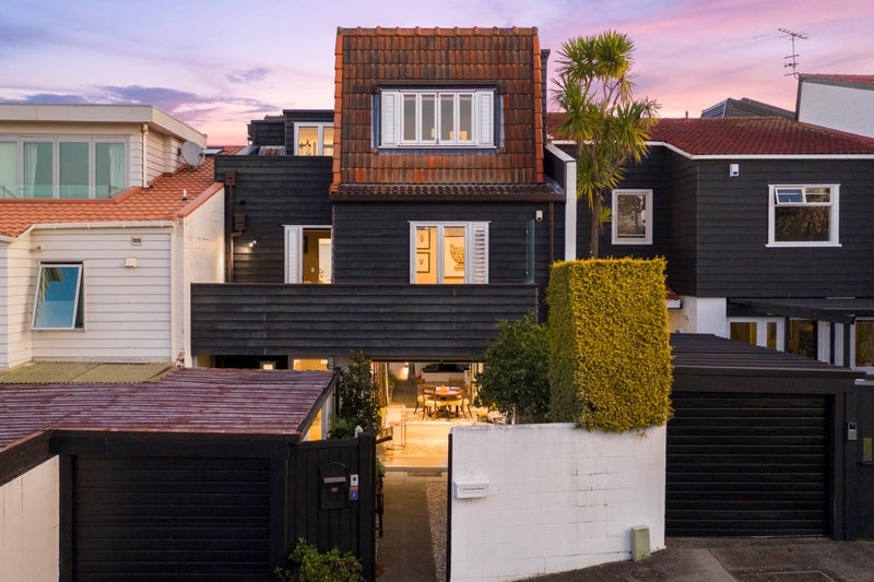 32 Gwilliam Place, Freemans Bay, Auckland - Carousel 1