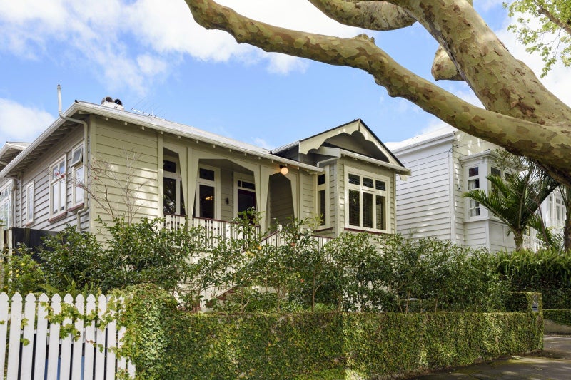 31 Hakanoa Street, Grey Lynn, Auckland - Carousel 1