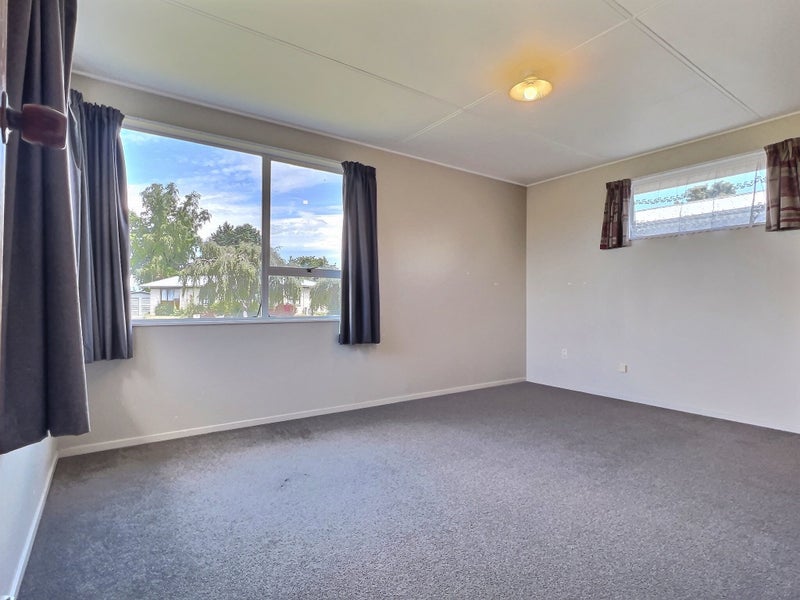 8 Baker Street, Flaxmere, Hastings - Carousel 2