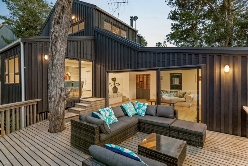 10 Hebe Place, Birkenhead, Auckland - Carousel 1