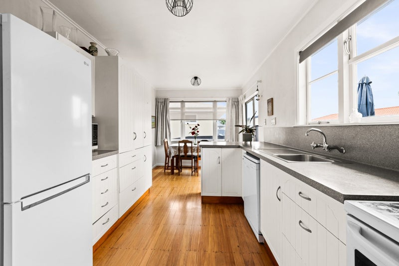 66 Murphy Road, Taradale, Napier - Carousel 1