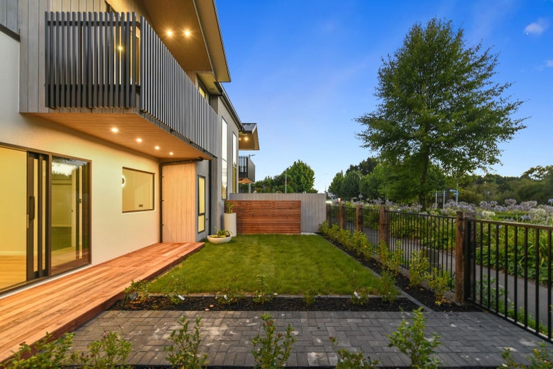 1/64 Banbury Crescent, Fairfield, Hamilton - Carousel 2