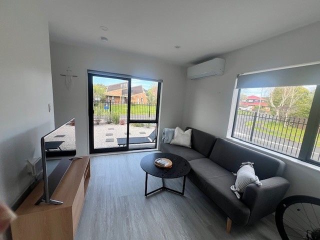 1/40 Mark Edward Drive, Half Moon Bay, Auckland - Carousel 2