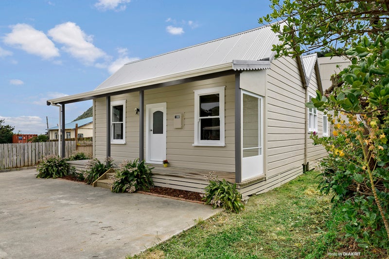 41A Happy Valley Road, Owhiro Bay, Wellington - Carousel 1