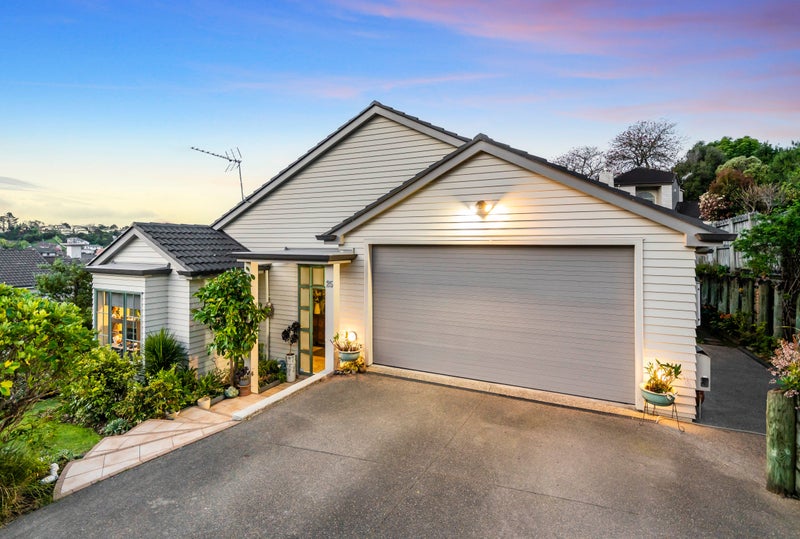 25 Ridge Valley Drive, Browns Bay, Auckland - Carousel 1