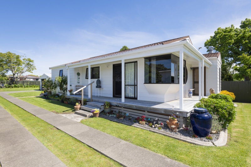 8 Vivian Street, Inner Kaiti, Gisborne - Carousel 2