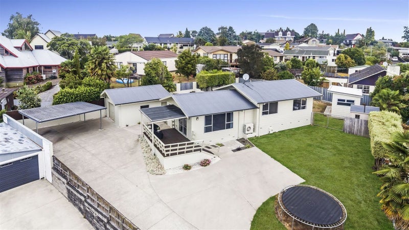 13 Edith Place, Dinsdale, Hamilton - Carousel 1