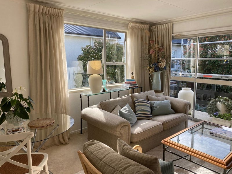 18D Lawson Street, Roslyn, Dunedin - Carousel 2