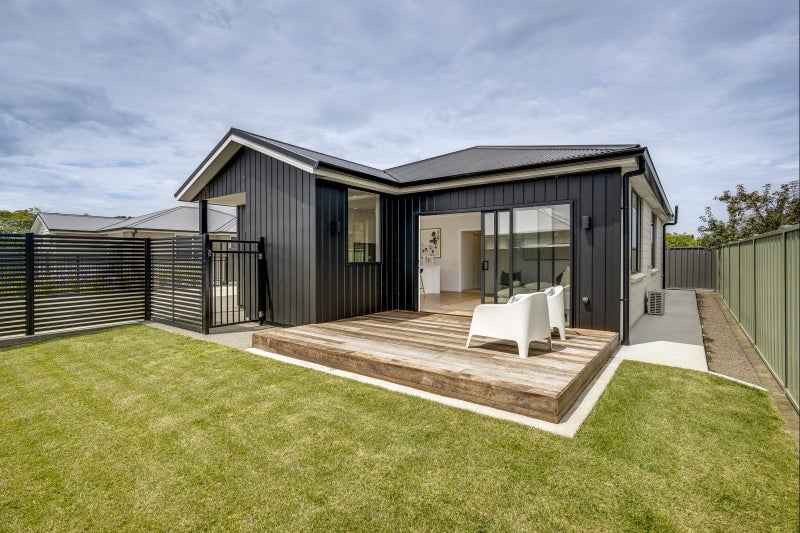 21 West Place, Greenmeadows, Napier - Carousel 1