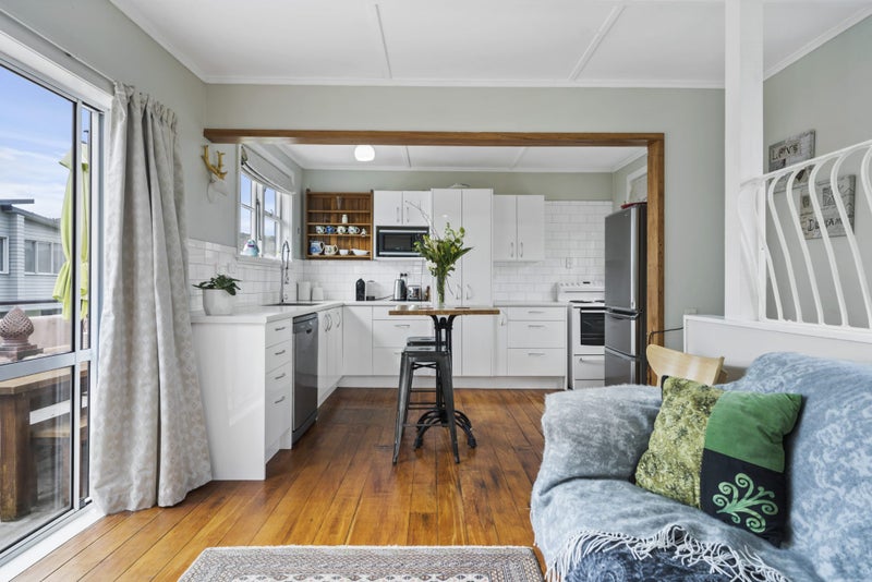 215B Given Avenue, Whangamatā - Carousel 32