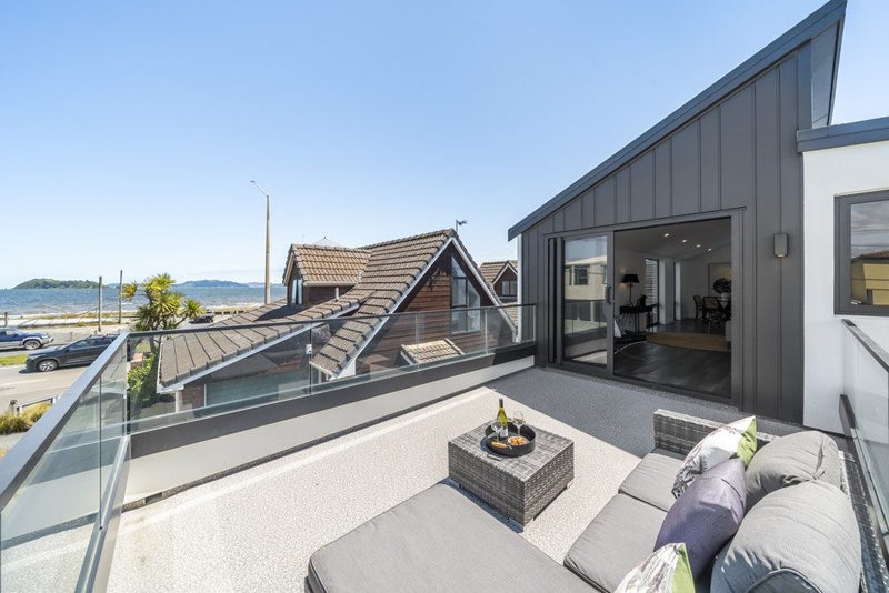 1 Richmond Street, Petone, Lower Hutt - Carousel 1