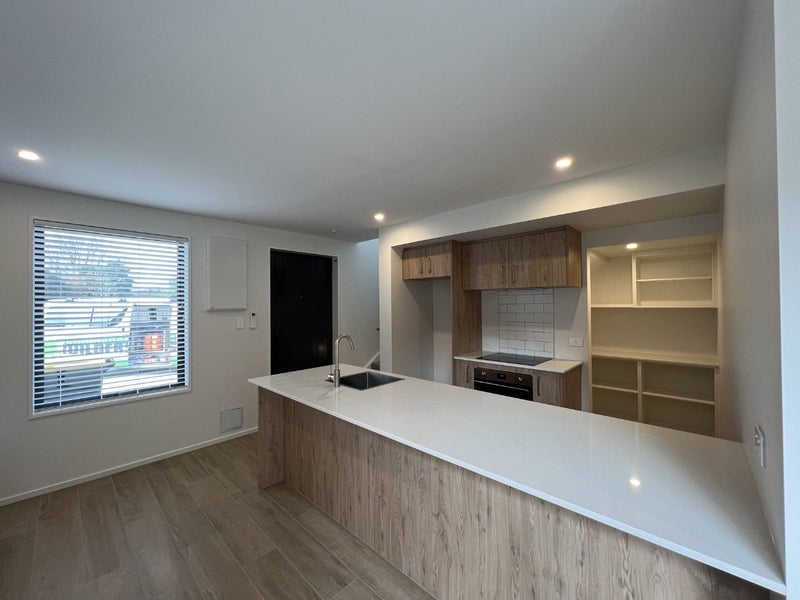 2/11 Lindores Street, Addington, Christchurch - Carousel 2