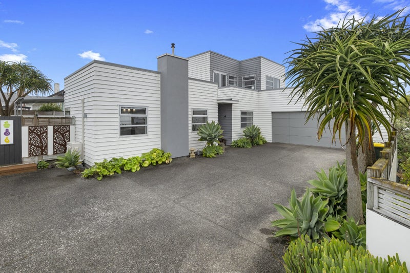 9B Chilman Street, Strandon, New Plymouth - Carousel 1