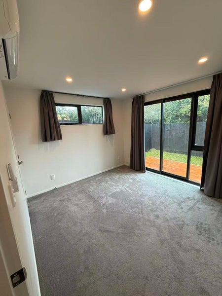 8/18 Beatrix Street, Avondale, Auckland - Carousel 12