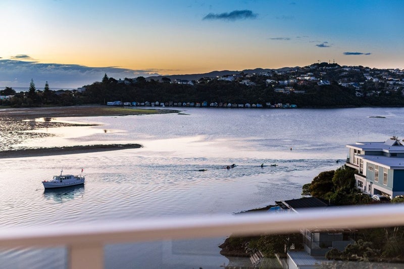 3/65 PAREMATA RD, PAREMATA, PORIRUA - Carousel 1