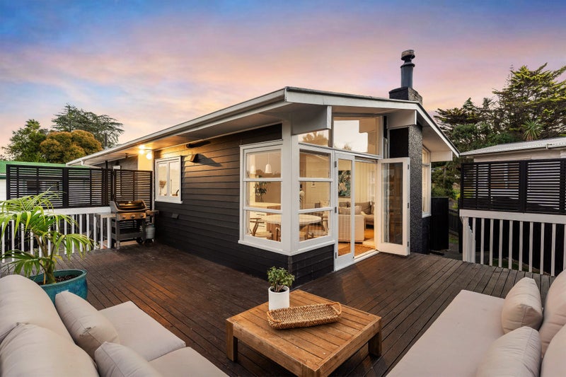 89 Fairclough Road, Beach Haven, Auckland - Carousel 1