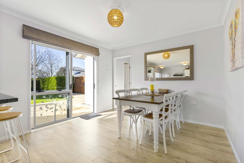 4 Rene Way, Huntington, Hamilton - Carousel 2