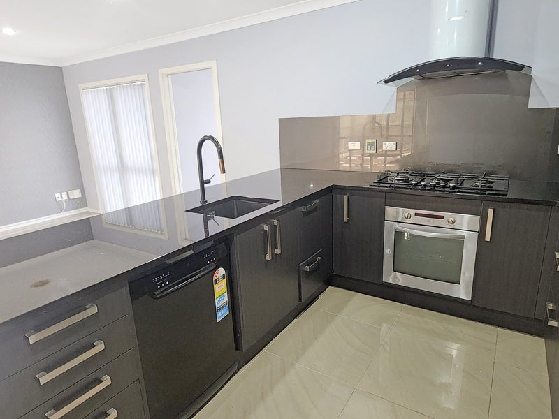 52 Aotea Drive, Aotea, Porirua - Carousel 2