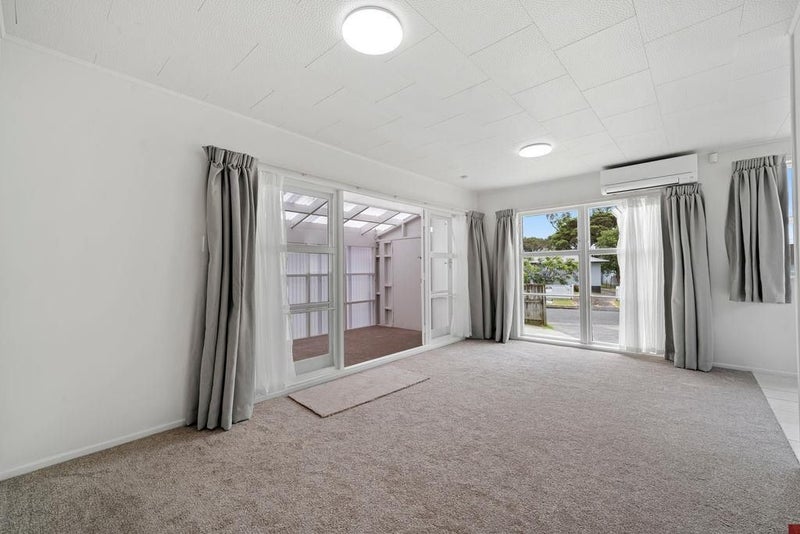 69 Glen Marine Parade, Glendene, Auckland - Carousel 2
